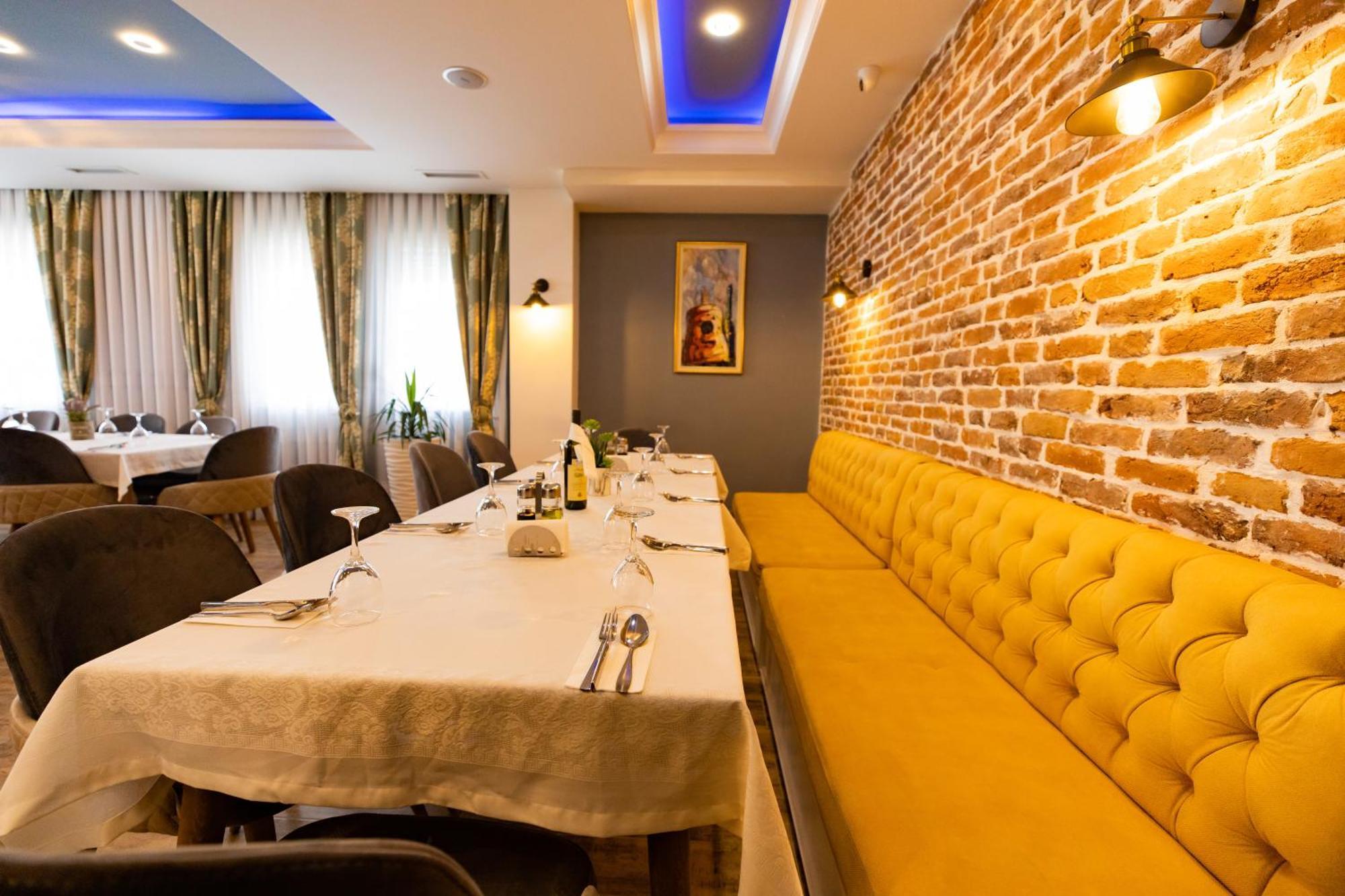 Dodona Aparthotel In Prishtina Pristina Exterior photo