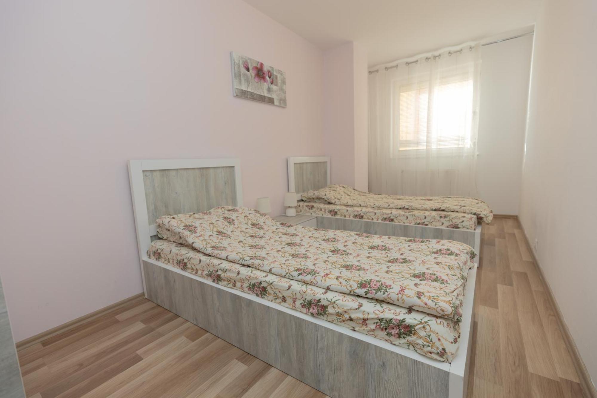 Dodona Aparthotel In Prishtina Pristina Room photo
